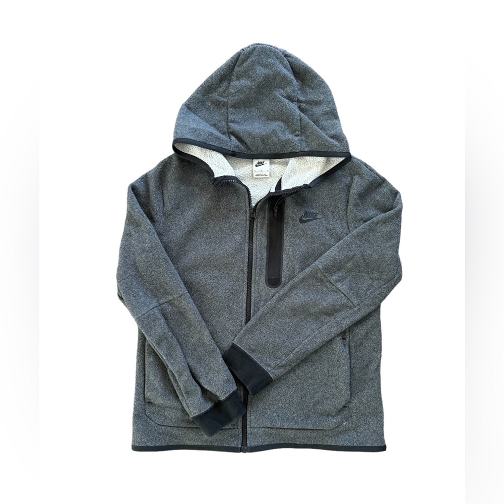 Nike Sportswear Kids' XL Tech Fleece Winterized Full-Zip Hoodie
Dark Grey/Black